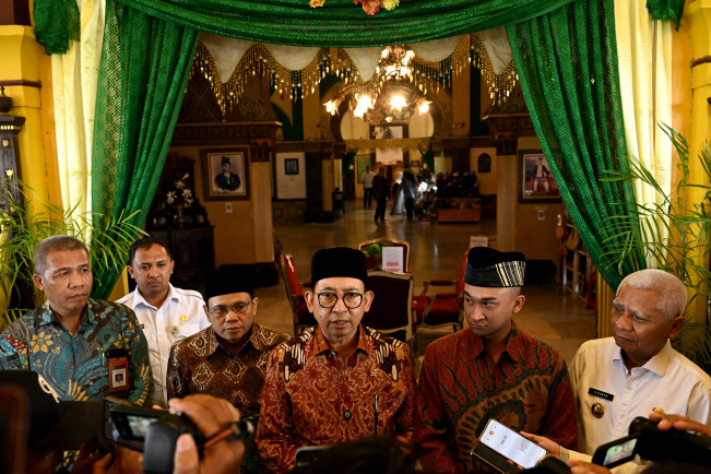 Kunjungi Istana Maimun Medan, Fadli Zon: Layak Jadi Cagar Budaya Nasional