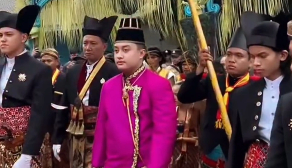 Keraton Solo : Purbaya Sah Diangkat Jadi Raja PB XIV