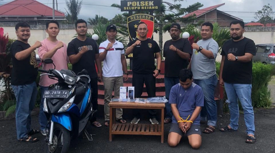 Polsek Selupu Rejang berhasil menangkap pelaku penjambretan yang ternyata sopir ambulans. [Dok. Polsek Selupu Rejang]