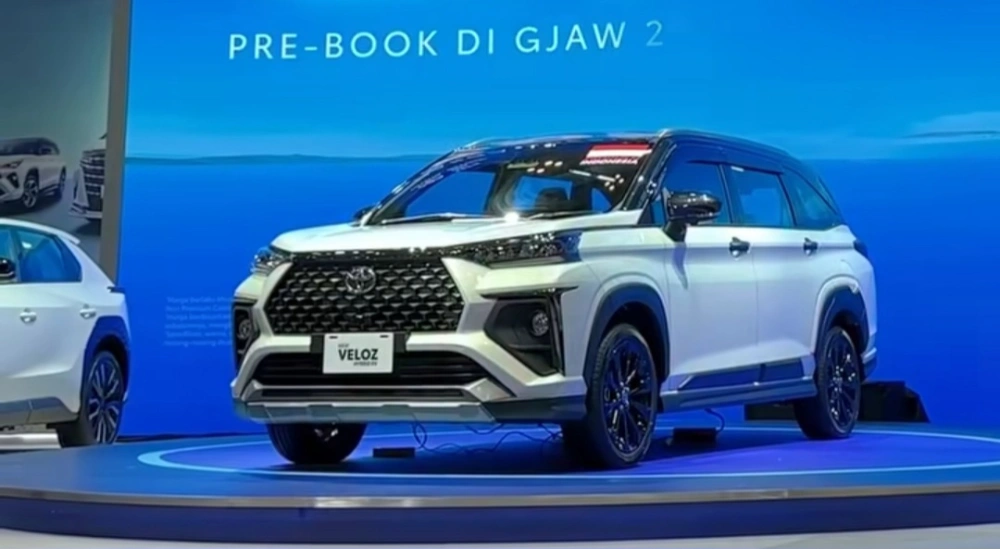 Toyota Veloz Hybrid memiliki pilihan 4 varian. [Instagram]