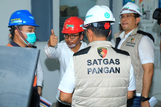 Satgas Pangan Polri Gelar Rekonstruksi Beras Oplosan di PT PIM, Ini Temuannya