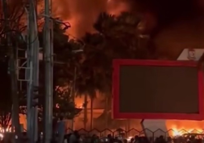 Fakta-fakta Gedung DPRD Makassar dibakar Massa, Renggut 3 Korban Jiwa