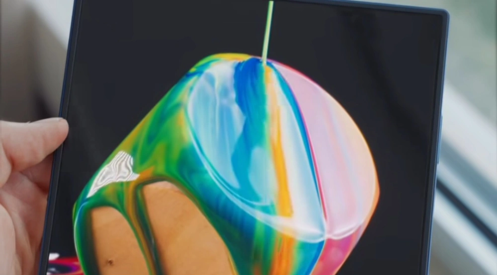 Z Fold, ponsel lipat Samsung dengan banyak fitur. [Gemini]