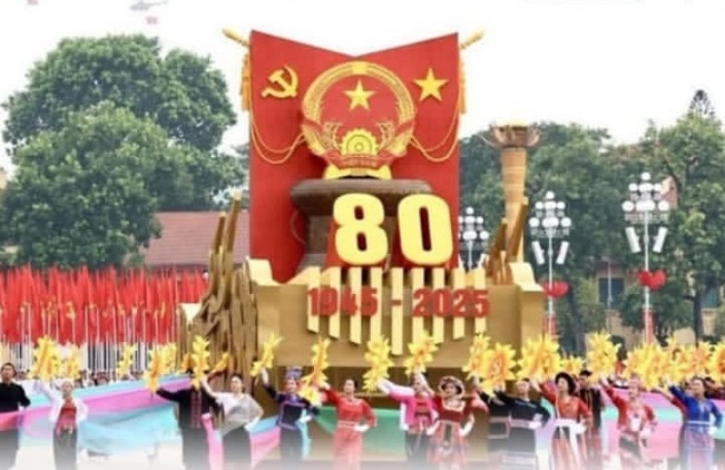Peringati HUT ke-80 Vietnam, Pemerintah Bagikan Uang Tunai Kepada 100 Juta Rakyatnya