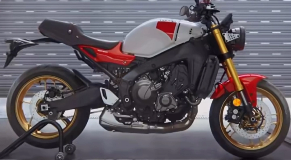 Yamaha XSR900 GP 2025. [Instagram]