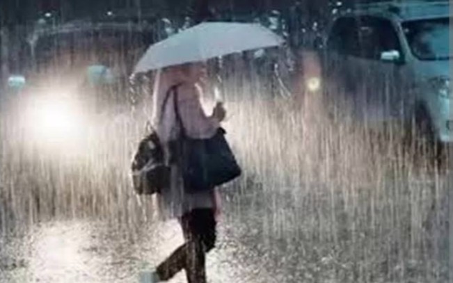 Prakiraan Cuaca BMKG 21 Desember: Hujan Petir Mengintai Banyak Kota