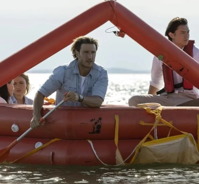 Sinopsis 'Great White', Berjuang Hidup dari Serangan Hiu Putih Ganas: Tayang di Bioskop Trans TV 6 September 2025