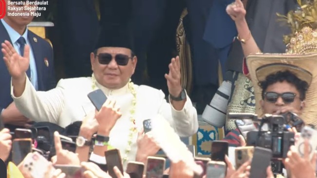 Momen Prabowo Joget Saat Lagu Tabola Bale di Upacara 17 Agustus 2025