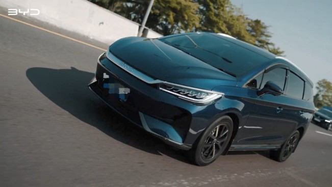 Spesifikasi Lengkap BYD M6, Pajak Tahunan Cuma Rp 143 Ribuan