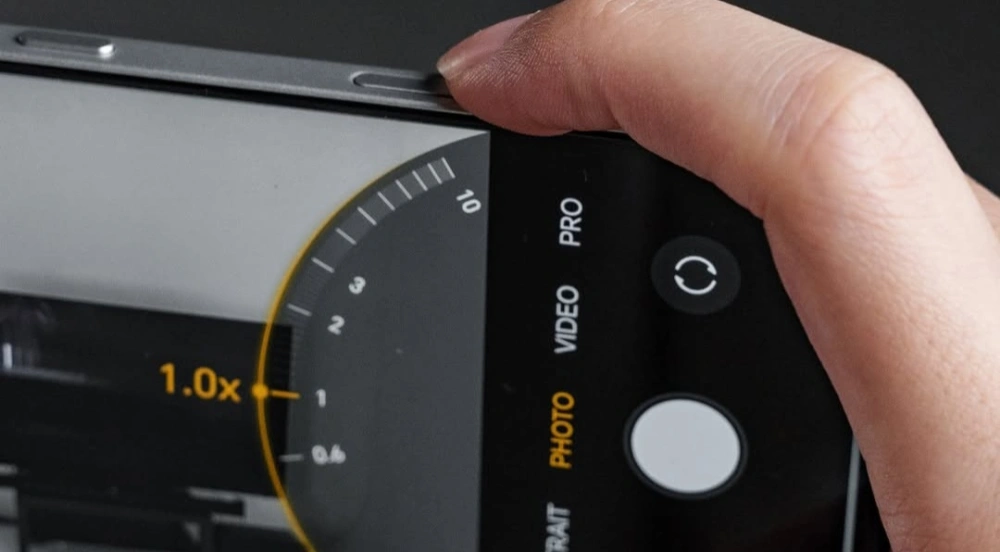 Honor 400 Lite memiliki layar Super Amoled. [Instagram]