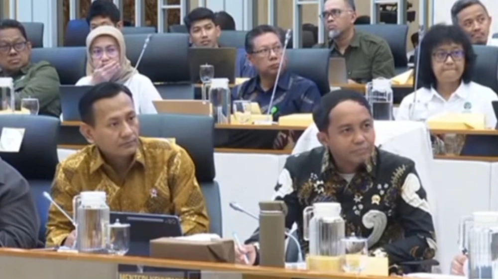 Menteri Kehutanan, Raja Juli Antoni diminta mundur buntut dari bencana Sumatera. [Instagram]