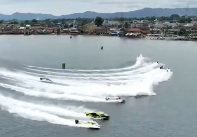 Tabrakan Terjadi Saat Balapan F1 Powerboat 2025 di Danau Toba, 2 Pembalap Asing Dievakuasi