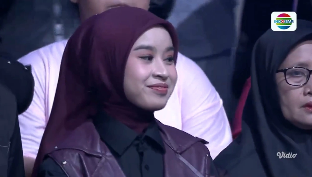 Mila Bogor hadir langsung ke studio beri dukungan. [YouTube]