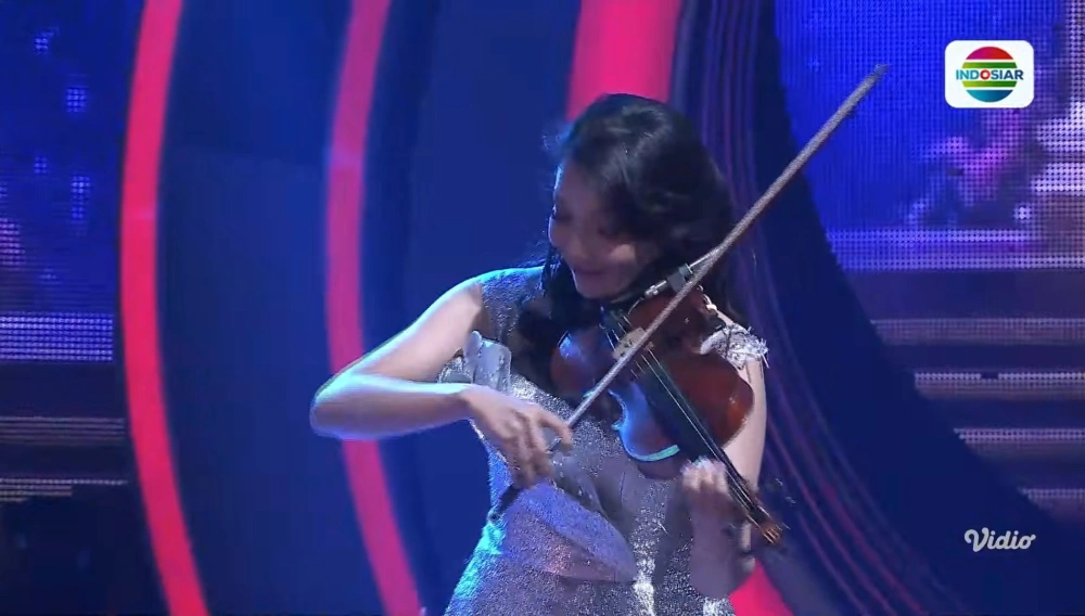 Ava Victoria. [YouTube]