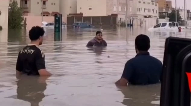 Kondisi banjir di Jeddah. [Instagram]
