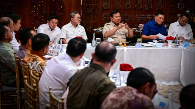 Seskab Ungkap Isi Pembahasan Prabowo dalam Rapat 2 Jam Terkait MBG