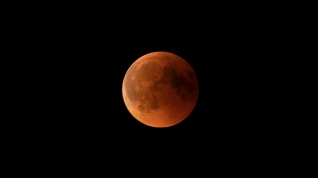 Gerhana Bulan Total 7–8 September 2025, Kemenag Ajak Umat Islam Salat Khusuf