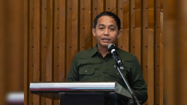 Biodata dan Agama Raja Juli Antoni, Menteri Kehutanan Main Domino Bareng Eks Tersangka Pembalakan Liar