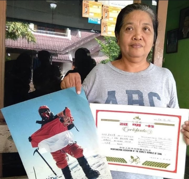 Biodata dan Agama Clara Sumarwati, Orang Indonesia Pertama Penakluk Everest Kini Tutup Usia