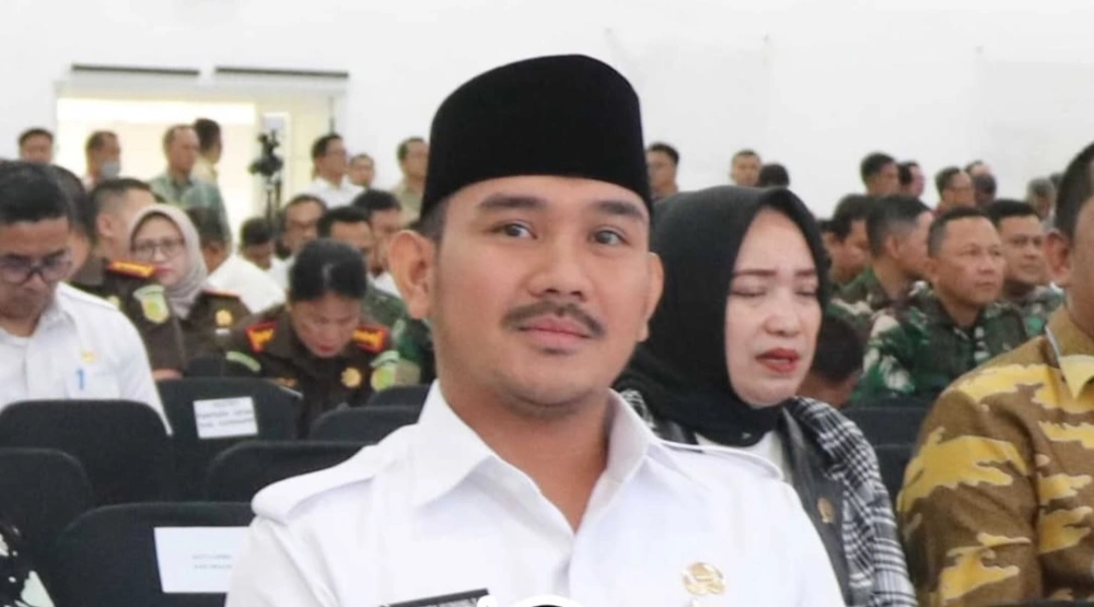 Bupati Bekasi, Ade Kuswara terjaring OTT KPK. [Instagram]