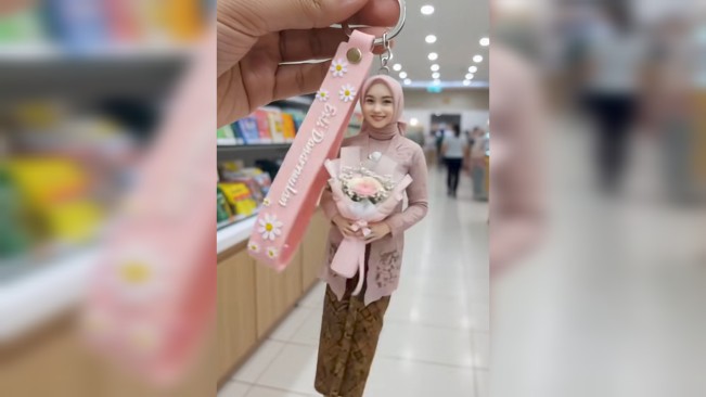3 Langkah Membuat Foto dan Video Gantungan Kunci Pakai Gemini AI, Hasilnya seperti Asli
