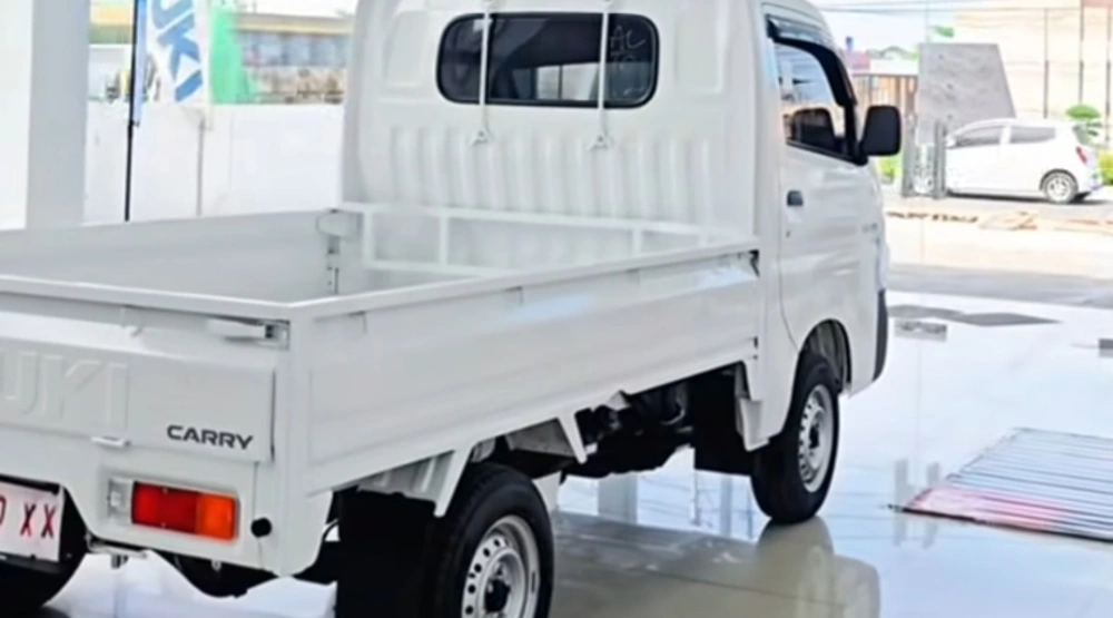 Carry Pick Up 2025 tampak samping. [Instagram]