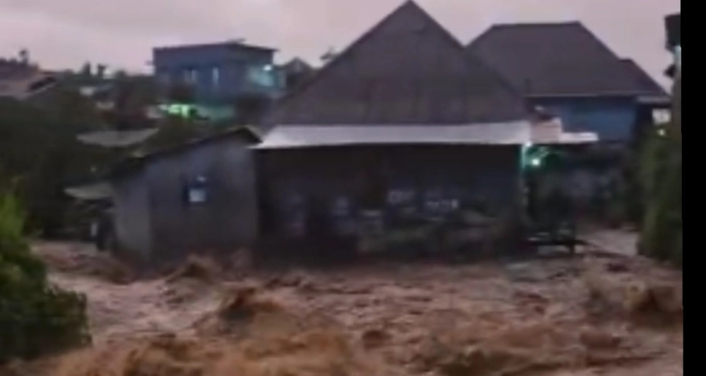 Banjir telah rendam sejumlah rumah di Rejang Lebong. [Instagram]