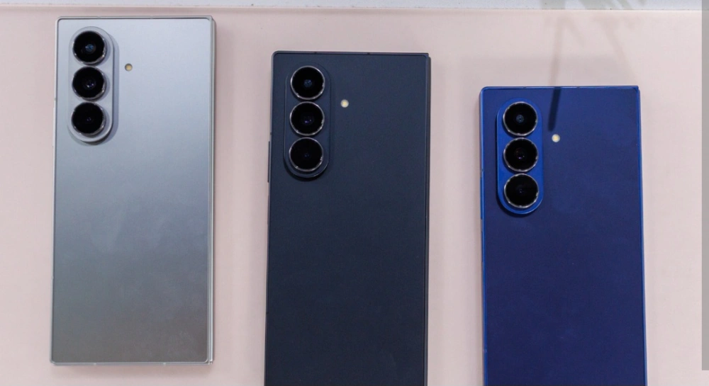 Galaxy Wide Fold disebut akan menjadi pesaing langsung iPhone Fold. [Tangkapan Layar]