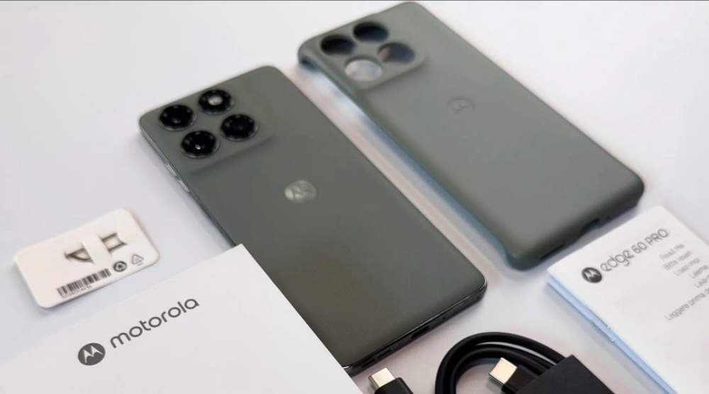 Edge 60 Pro juga menawarkan durabilitas yang solid. [Instagram]