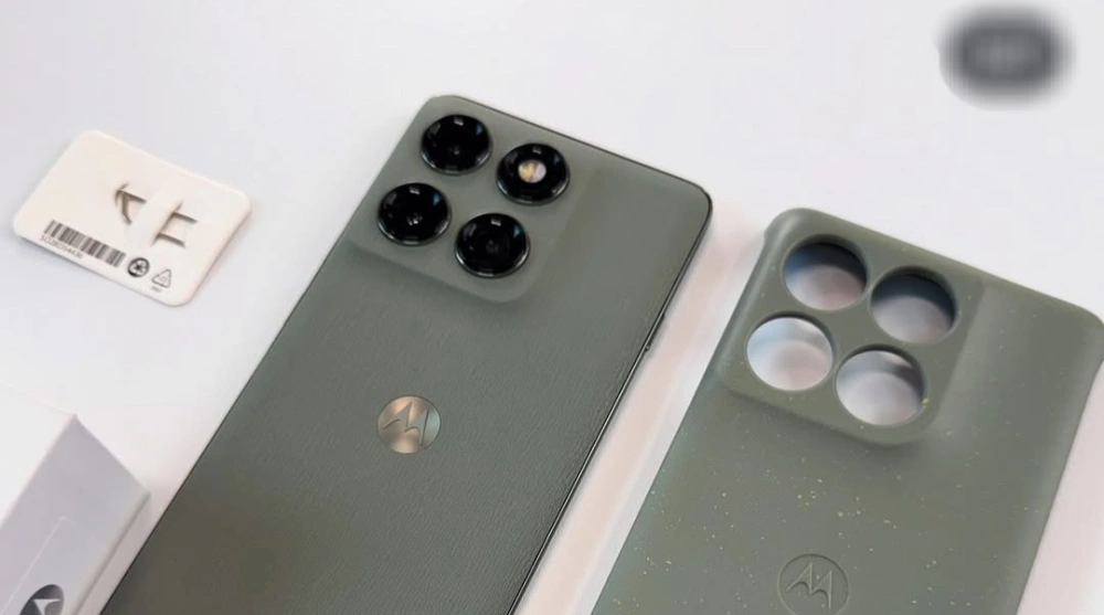 Motorola Edge 60 Pro tampil sebagai alternatif menarik di segmen ponsel menengah premium. [Instagram]