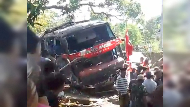 Rombongan Bus Karyawan RS Jember Kecelakaan di Bromo, 8 Orang Tewas