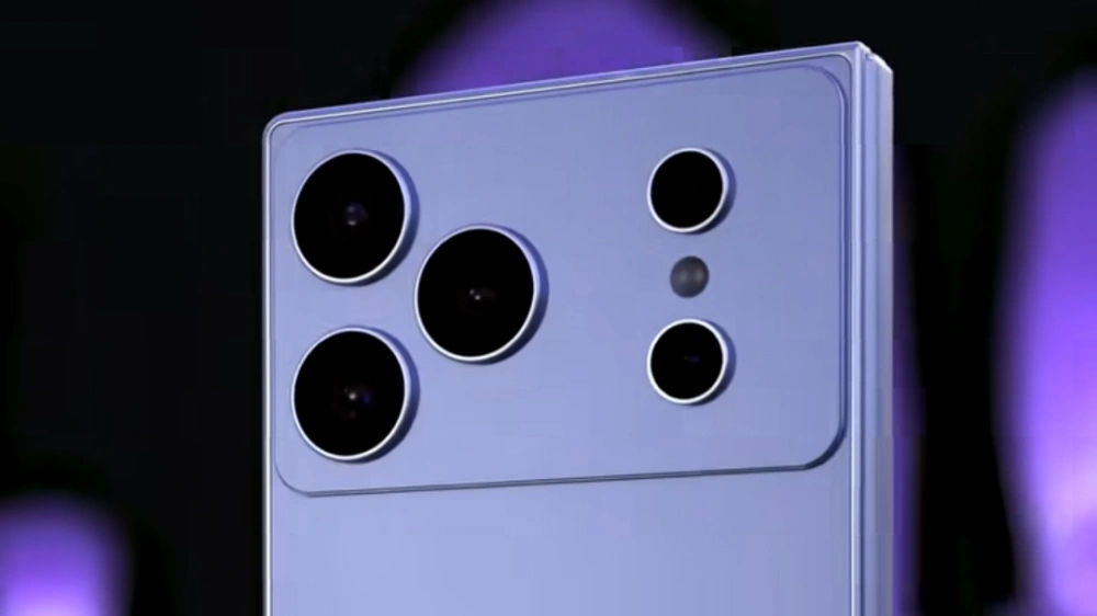 Galaxy Z Fold 8. [Instagram]