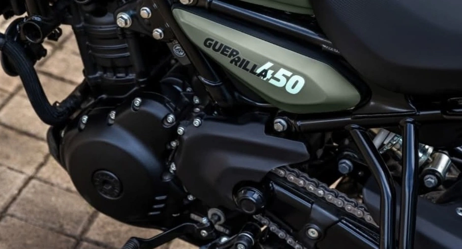 Guerrilla 450 hadir sebagai motor roadster modern yang dirancang khusus untuk penggunaan sehari-hari. [Instagram]