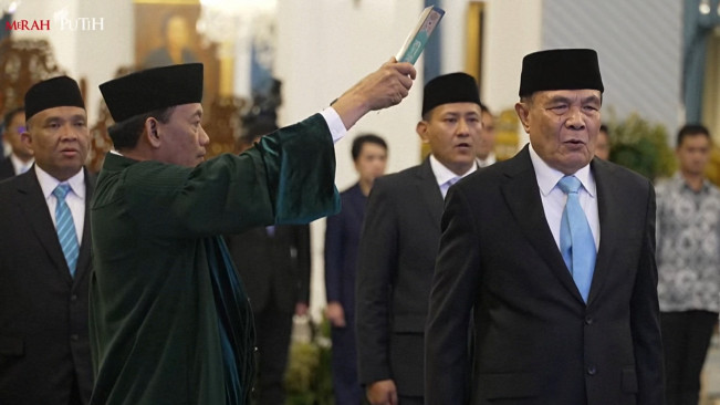 Momen Prabowo Lantik Menko Polkam Djamari Chaniago, Gantikan Budi Gunawan