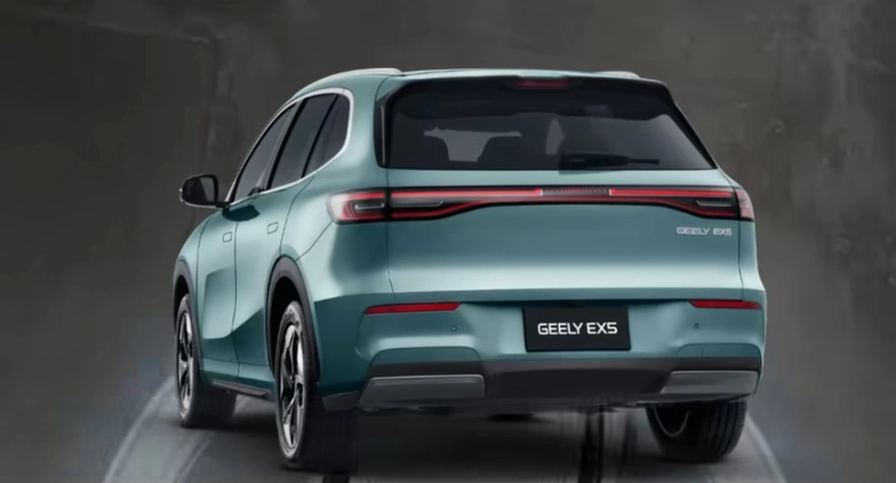 Geely EX5 Hadirkan Teknologi Roda Putar 90 Derajat. [Instagram]