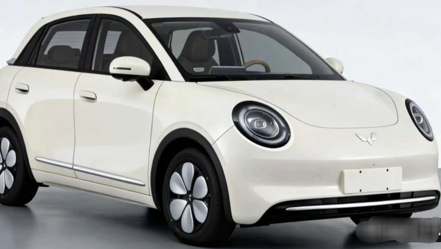 Wuling Binguo Pro dibekali motor listrik berdaya 65 kW. [Instagram]