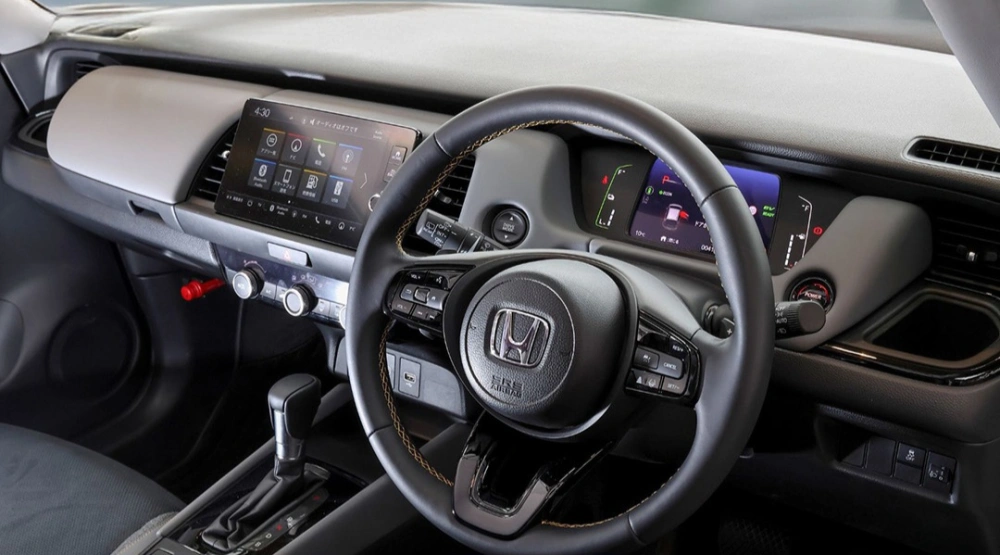 Honda Jazz facelift 2026 dibekali interior yang dirancang mengikuti tren hatchback modern. [Instagram]