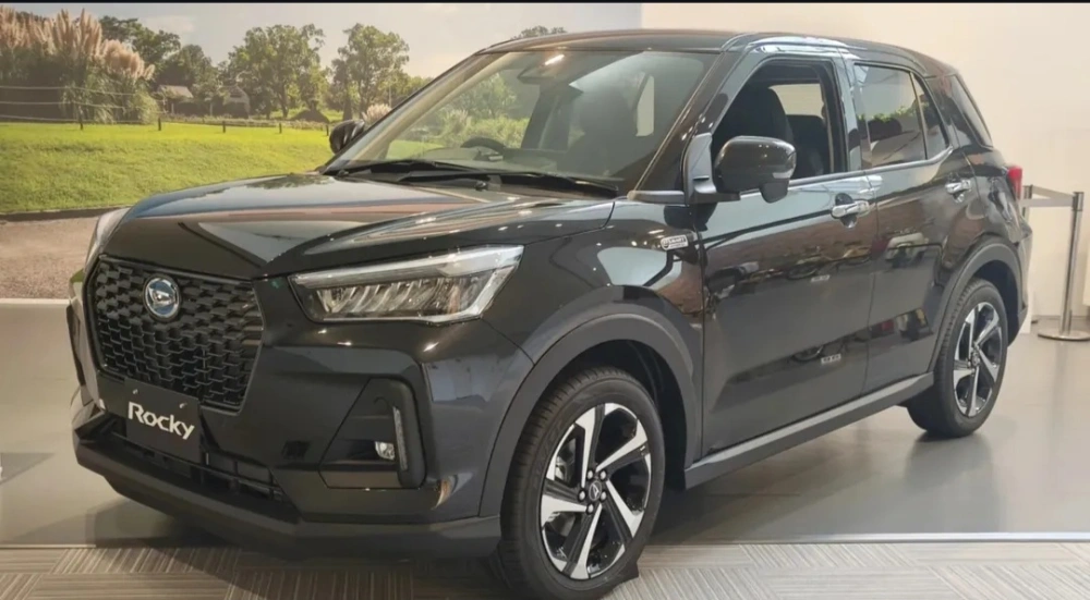Sensasi EV Tanpa Cas, Ini Keunggulan Daihatsu Rocky Hybrid dari Jepang