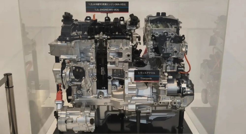 Di Jepang, Rocky Hybrid X HEV dijual sekitar Rp 237 jutaan, sedangkan varian Premium G HEV berada di kisaran Rp 264 jutaan. [Instagram]