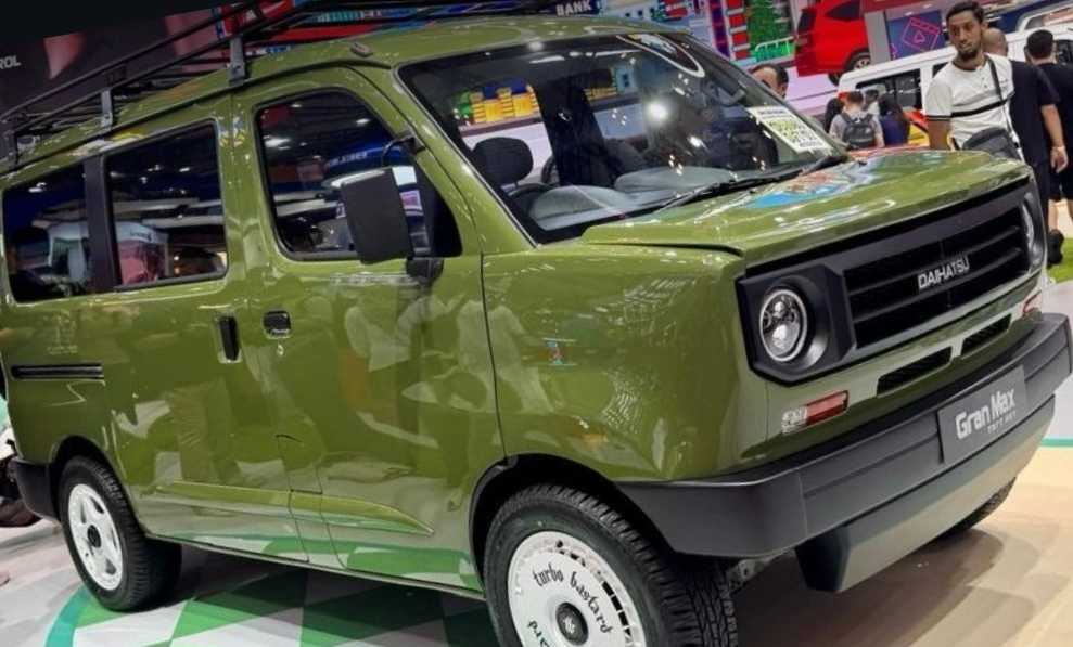 Mobil yang diterima Iskandar bukanlah Gran Max standar. [Instagram]