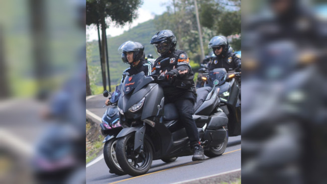 Spesifikasi dan Keunggulan Yamaha NMAX 2025, Viral Gegara Pemotor Setop Bus di Ciwidey
