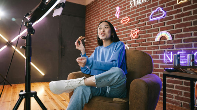 Izin TikTok Dibekukan, Ini 7 Aplikasi live Streaming untuk Jualan Online