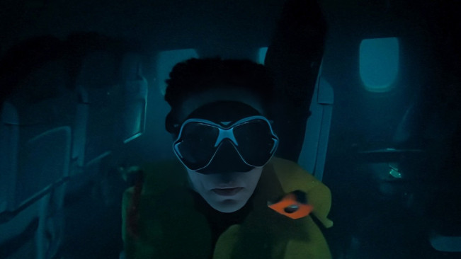 Sinopsis Film No Way Up, Penumpang Pesawat Terjebak Bersama Hiu