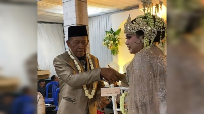 Link Video Viral Mahar 3 Miliar, Gadis Muda Tergoda Kakek Tarman