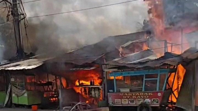 9 Kios di Deli Serdang Ludes Terbakar, 2 Luka-luka