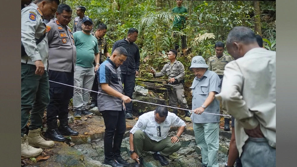 Penemuan Batu Giok Raksasa di Aceh, Beratnya 5 Ribu Ton