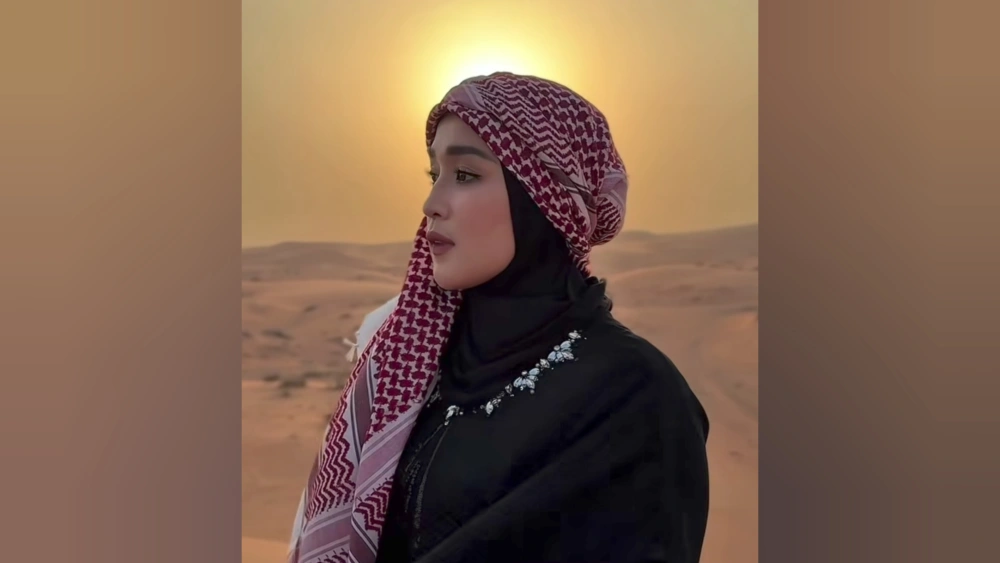 Ririe Fairus saat liburan ke Timur Tengah. [Instagram]