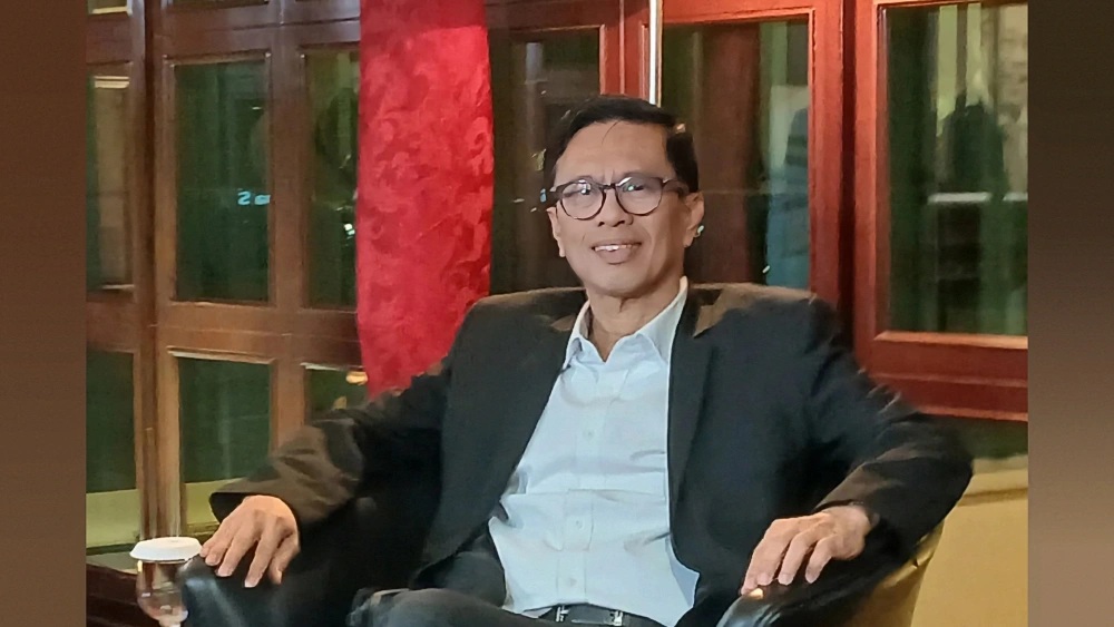 Andi Azwan saat tampil di stasiun televisi. [Instagram]