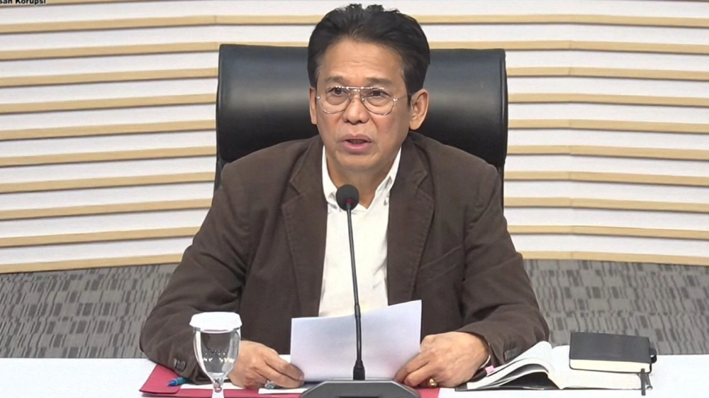 KPK Tetapkan 3 Tersangka Kasus OTT di Riau, Gubernur Abdul Wahid dan Anak Buah Ditahan