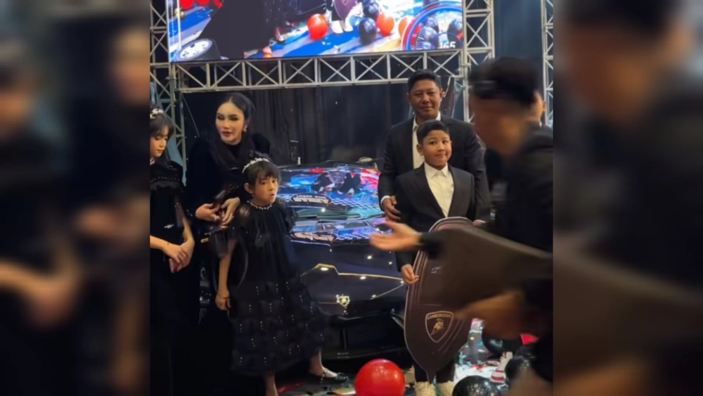 Suasana ultah anak Crazy Rich di Makassar. [Istimewa]